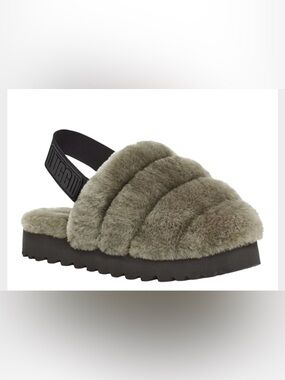 UGG Super Fluff Slipper, Size 8
